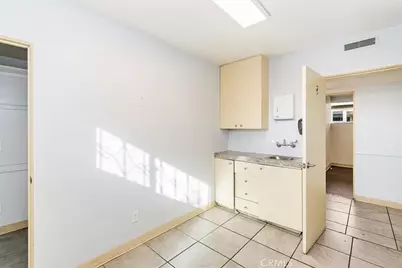 1364 N Waterman Avenue, San Bernardino, CA 92404 - Photo 23