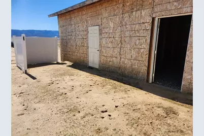 27543 Kingbird, Rosamond, CA 93560 - Photo 9