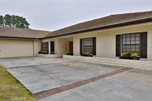 12698 La Solana Dr, Redlands, CA 92373 - Photo 3