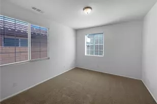 15134 Paseo Verde Pl, Victorville, CA 92394 - Photo 11