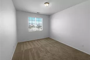 15134 Paseo Verde Pl, Victorville, CA 92394 - Photo 5