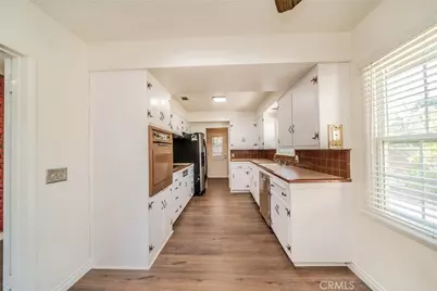 1032 N Sycamore Avenue, Rialto, CA 92376 - Photo 23