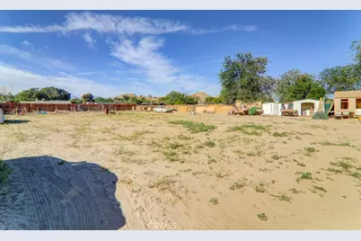 17152 Schollview Avenue, Palmdale, CA 93591 - Photo 15