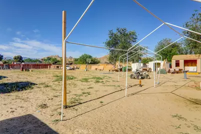 17152 Schollview Avenue, Palmdale, CA 93591 - Photo 17