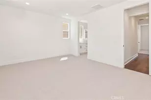 139 Bridle Dr, Burbank, CA 91506 - Photo 29