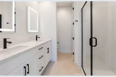 150 Bridle Drive, Burbank, CA 91506 - Photo 35