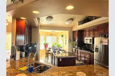 12720 Farmington Street, Oak Hills, CA 92344 - Photo 11