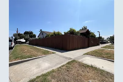 1500 W 52nd, Los Angeles, CA 90062 - Photo 3