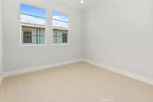 149 Bridle Dr, Burbank, CA 91506 - Photo 25