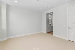 149 Bridle Dr, Burbank, CA 91506 - Photo 29