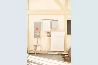 13685 Hidden Valley Road, Victorville, CA 92395 - Photo 33