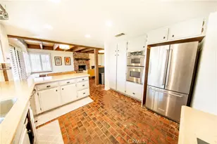 13685 Hidden Valley Rd, Victorville, CA 92395 - Photo 9