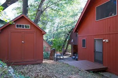 32801 Encina Dr, Running Springs, CA 92382 - Photo 3