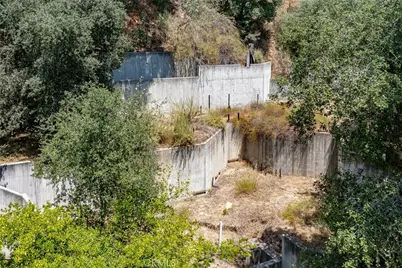 3577 Shaw Ranch Road, Pasadena, CA 91107 - Photo 15