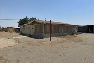 3938 Kreuer Rd, Phelan, CA 92371 - Photo 5