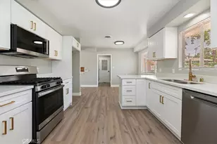 2111 Elsinore Rd, Riverside, CA 92506 - Photo 3