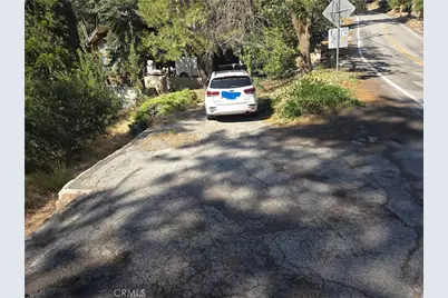 30778 Live Oak Drive, Running Springs, CA 92382 - Photo 35