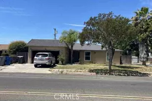 4497 N Chestnut Ave, Fresno, CA 93726 - Photo 1