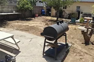 2428 Vasquez Pl, Riverside, CA 92507 - Photo 25