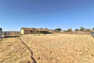 22311 Thunderbird Rd, Apple Valley, CA 92307 - Photo 21