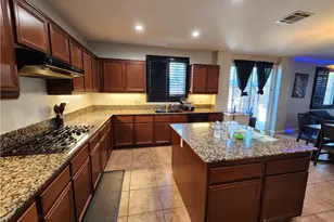 53020 Sweet Juliet Ln, Lake Elsinore, CA 92532 - Photo 3