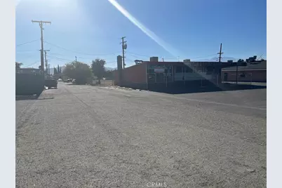 407 Iowa Avenue, Riverside, CA 92507 - Photo 9