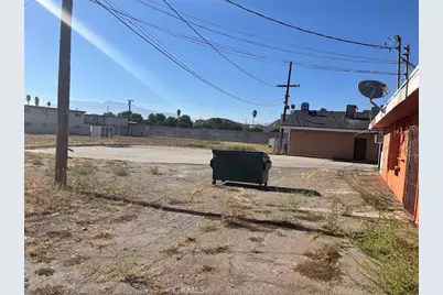 407 Iowa Avenue, Riverside, CA 92507 - Photo 11