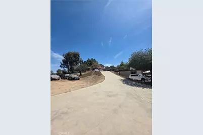 18251 Northstar Avenue, Riverside, CA 92508 - Photo 3