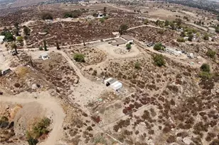 20320 Roads End Dr, Perris, CA 92570 - Photo 19