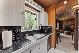 746 Villa Grove Ave, Big Bear City, CA 92314 - Photo 7