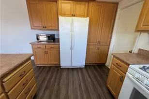 21815 Klickitat Ave, Apple Valley, CA 92307 - Photo 15