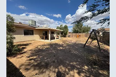 21815 Klickitat Avenue, Apple Valley, CA 92307 - Photo 29