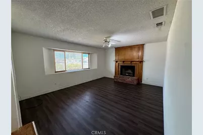 21815 Klickitat Avenue, Apple Valley, CA 92307 - Photo 9