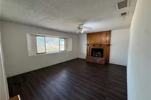 21815 Klickitat Ave, Apple Valley, CA 92307 - Photo 9