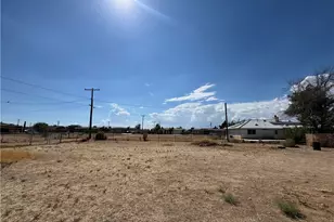 21815 Klickitat Ave, Apple Valley, CA 92307 - Photo 35