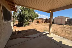 21815 Klickitat Ave, Apple Valley, CA 92307 - Photo 25