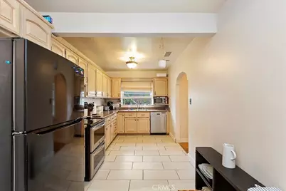 4910 Brockton Avenue, Riverside, CA 92506 - Photo 17