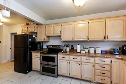 4910 Brockton Avenue, Riverside, CA 92506 - Photo 17