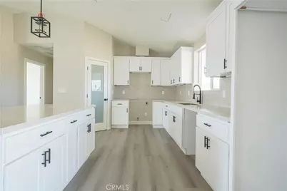 15413 Burwood Road, Victorville, CA 92394 - Photo 7