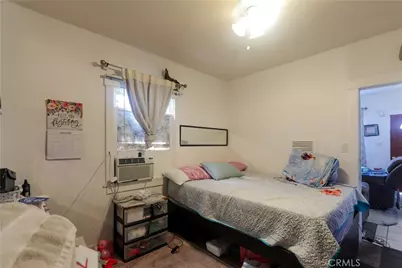 212 E Adams Street, Santa Ana, CA 92707 - Photo 11