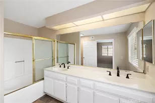 23046 Joaquin Ridge Dr, Murrieta, CA 92562 - Photo 25