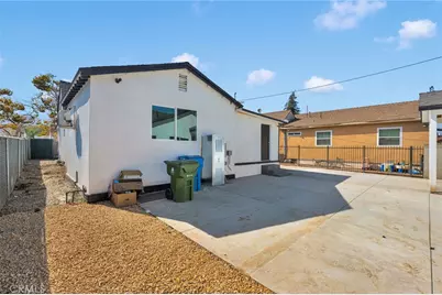 8704 S Denker Avenue, Los Angeles, CA 90047 - Photo 27