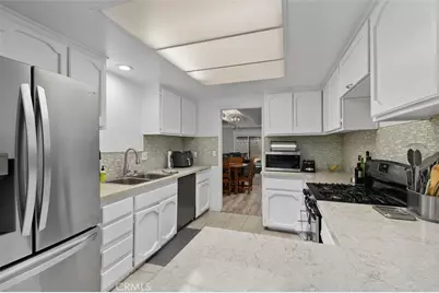 5082 Los Olivos Way, Riverside, CA 92505 - Photo 17