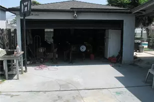 812 N Poinsettia Ave, Compton, CA 90221 - Photo 5