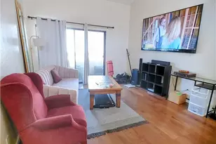 25011 Peachland Ave, Newhall, CA 91321 - Photo 3