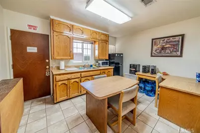 16838 Ivy Avenue, Fontana, CA 92335 - Photo 5