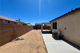 9247 Barnwood, Hesperia, CA 92344 - Photo 39