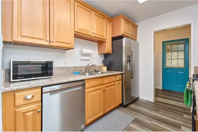 1516 W Stoneridge Court, Ontario, CA 91762 - Photo 13