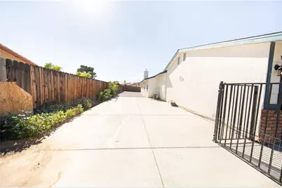 14024 Delaware Road, Apple Valley, CA 92307 - Photo 39