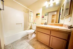 14024 Delaware Rd, Apple Valley, CA 92307 - Photo 13